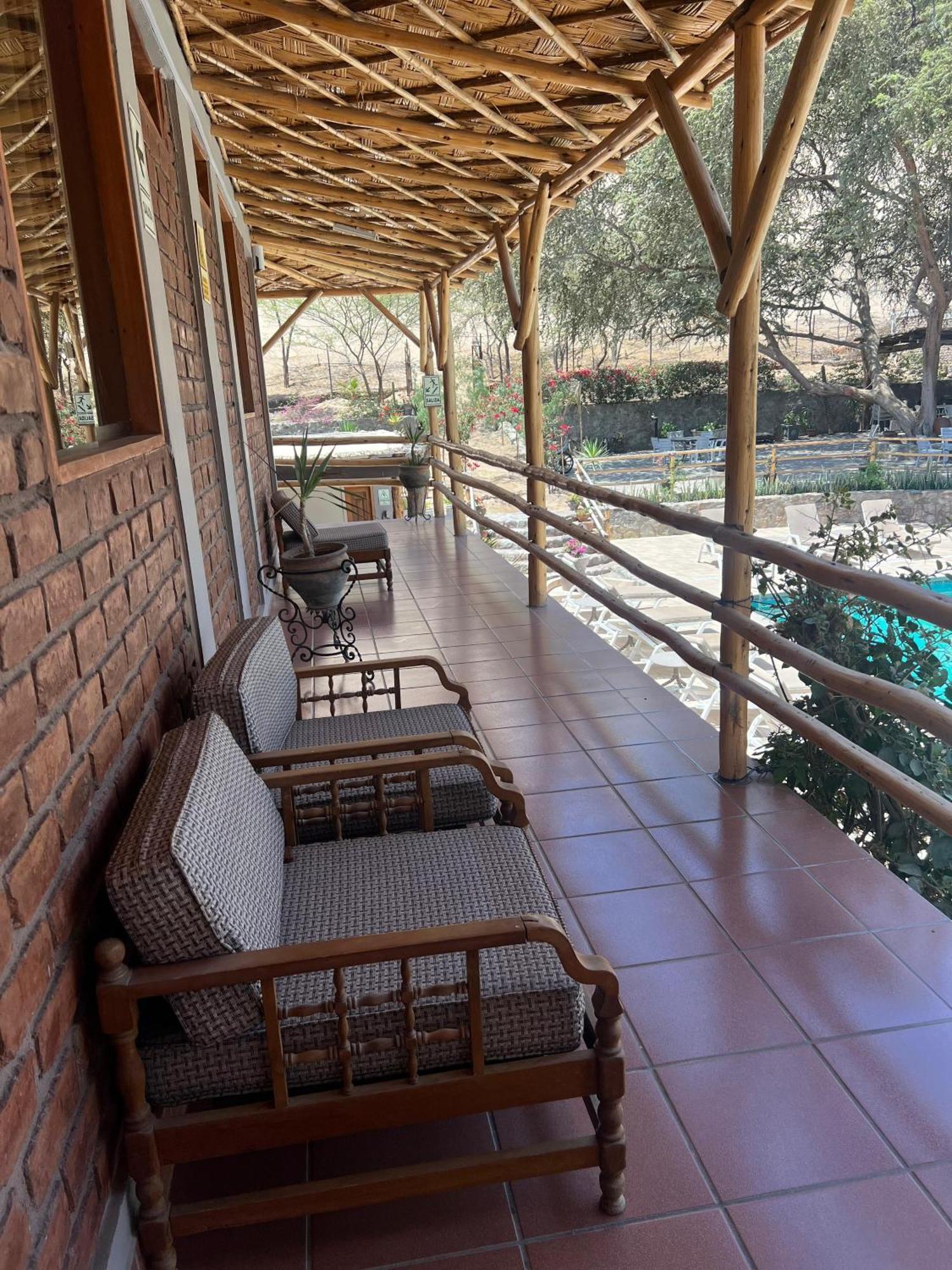 Hotel El Huacachinero Ica Esterno foto