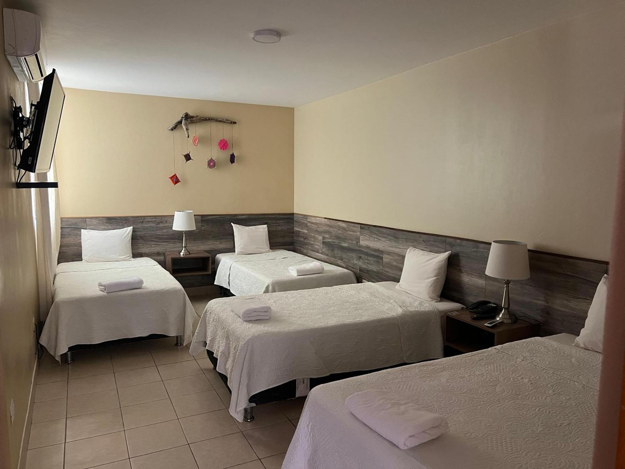 Hotel El Huacachinero Ica Esterno foto